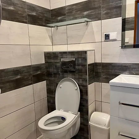 I Pokoje Henryk Bed & Breakfast