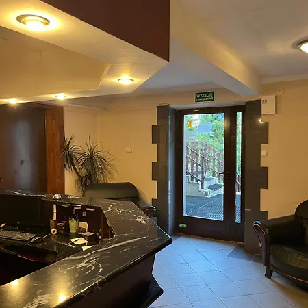 Bed & Breakfast I Pokoje Henryk