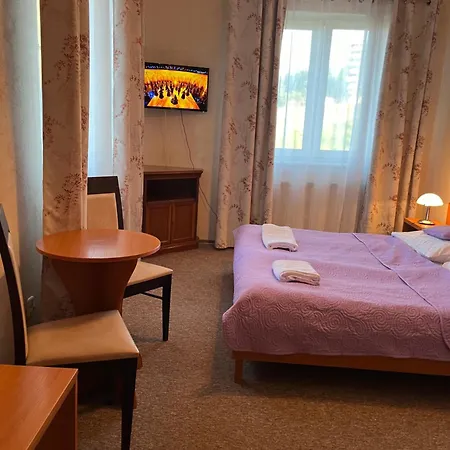 I Pokoje Henryk 3* Krynica-Zdrój