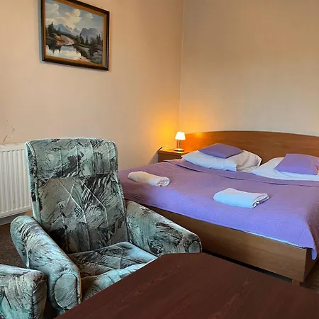 I Pokoje Henryk Bed & Breakfast